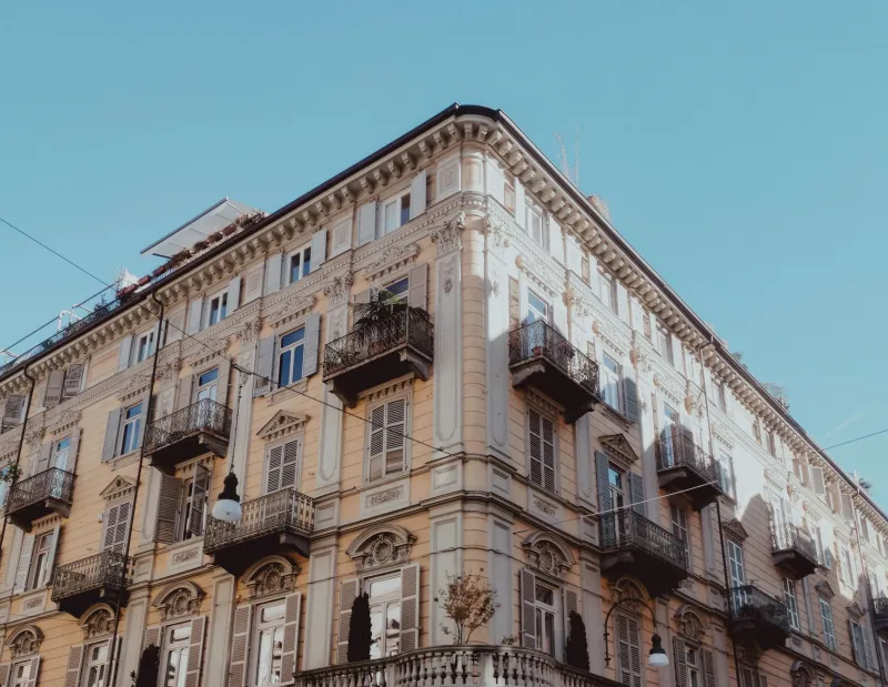 Quando il Codice Respira: L'Eleganza Italiana come Chiave della Semplicità Tecnica